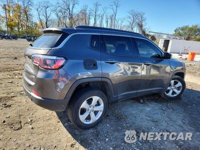 Trzecie zdjęcie samochodu z tyłu: 2020 JEEP COMPASS LATITUDE VIN:3C4NJDBB9LT157171 - miniatura
