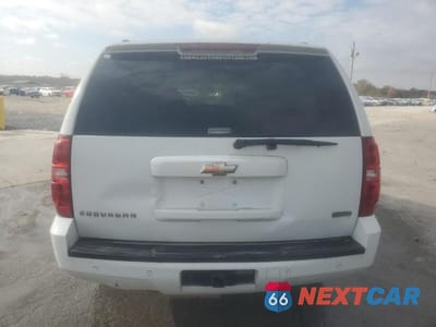 Zdjęcie 6 z 12 samochodu: 2009 CHEVROLET SUBURBAN K1500 LT VIN:1GNFK26329R216255 - miniatura