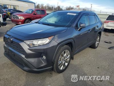 2019 TOYOTA RAV4 XLE PREMIUM JTMA1RFVXKJ010606 - główne zdjęcie licytacji z USA - miniatura