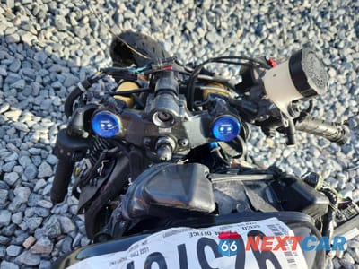 Zdjęcie 7 z 10 samochodu: 2018 HONDA CBR600 RR VIN:JH2PC40J1JK400569 - miniatura