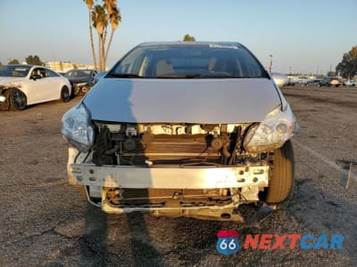 Piąte zdjęcie samochodu w środku: 2015 TOYOTA PRIUS VIN:JTDKN3DU7F0430061 - miniatura
