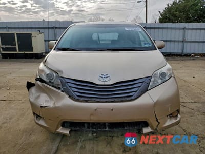 Piąte zdjęcie samochodu w środku: 2014 TOYOTA SIENNA XLE VIN:5TDYK3DC0ES434300 - miniatura