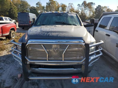 Piąte zdjęcie samochodu w środku: 2013 RAM 3500 SLT VIN:3C63RRLL1DG561720 - miniatura