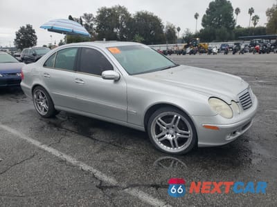 Czwarte zdjęcie samochodu z boku: 2003 MERCEDES-BENZ E 320 VIN:WDBUF65J53A363962 - miniatura