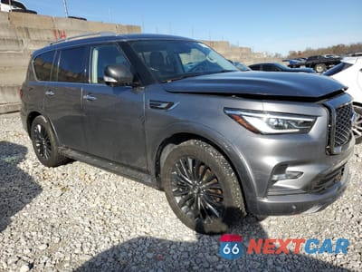 Czwarte zdjęcie samochodu z boku: 2021 INFINITI QX80 LUXE VIN:JN8AZ2AE2M9269106 - miniatura