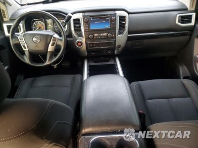 Zdjęcie 8 z 12 samochodu: 2016 NISSAN TITAN XD SL VIN:1N6BA1F21GN505544 - miniatura