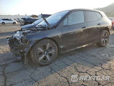 2024 BMW IX XDRIVE50 WB523CF04RCN52035 - główne zdjęcie licytacji z USA - miniatura