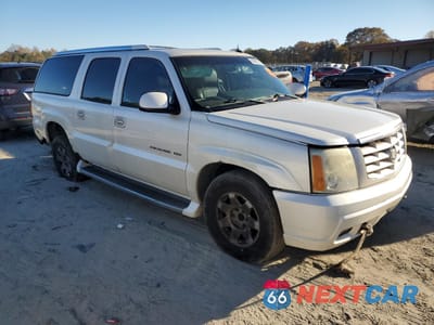 Czwarte zdjęcie samochodu z boku: 2003 CADILLAC ESCALADE ESV VIN:3GYFK66N03G267126 - miniatura