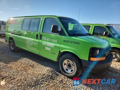 Czwarte zdjęcie samochodu z boku: 2003 CHEVROLET EXPRESS UTILITY / SERVICE VAN VIN:1GCHG39U931154274 - miniatura