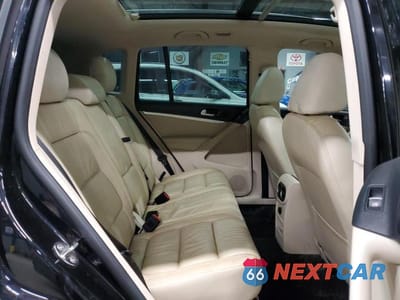 Zdjęcie 11 z 12 samochodu: 2012 VOLKSWAGEN TIGUAN S VIN:WVGBV7AX9CW583440 - miniatura