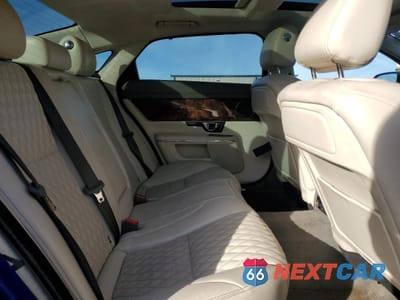 Zdjęcie 10 z 12 samochodu: 2017 JAGUAR XJL PORTFOLIO VIN:SAJWJ2GD1H8W06076 - miniatura