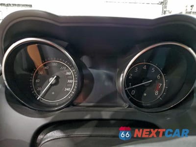 Zdjęcie 9 z 15 samochodu: 2016 JAGUAR F-TYPE R VIN:SAJXJ6HL5GMK31090 - miniatura