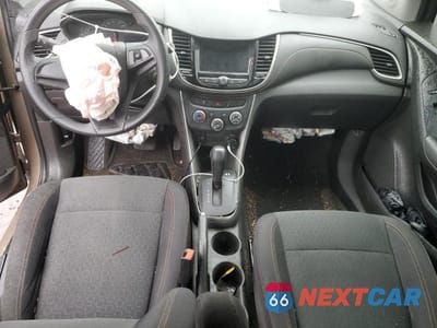 Zdjęcie 8 z 12 samochodu: 2018 CHEVROLET TRAX LS VIN:3GNCJKSB7JL168217 - miniatura