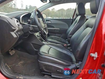 Zdjęcie 7 z 12 samochodu: 2019 CHEVROLET SONIC PREMIER VIN:1G1JF5SB4K4122363 - miniatura