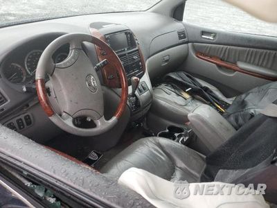 Zdjęcie 8 z 13 samochodu: 2004 TOYOTA SIENNA XLE LIMITED 7 PASSENGER VIN:5TDBA22C54S025018 - miniatura