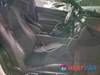 Zdjęcie 13 z 14 samochodu: 2017 TOYOTA 86 BASE VIN:JF1ZNAA17H9707227 - miniatura