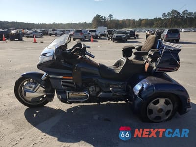 Trzecie zdjęcie samochodu z tyłu: 1997 HONDA GL1500 SE12 VIN:1HFSC2231VA901906 - miniatura