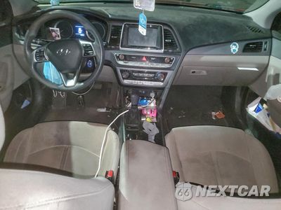 Zdjęcie 8 z 14 samochodu: 2019 HYUNDAI SONATA SE VIN:5NPE24AF3KH802445 - miniatura