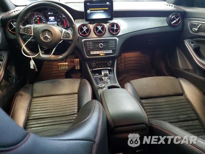 Zdjęcie 8 z 13 samochodu: 2018 MERCEDES-BENZ CLA 45 AMG VIN:WDDSJ5CB3JN535740 - miniatura