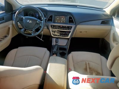Zdjęcie 8 z 12 samochodu: 2016 HYUNDAI SONATA ECO VIN:5NPE24AA5GH431719 - miniatura