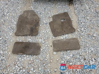 Zdjęcie 12 z 13 samochodu: 2004 FORD FOCUS ZTS VIN:1FAFP38Z04W136485 - miniatura