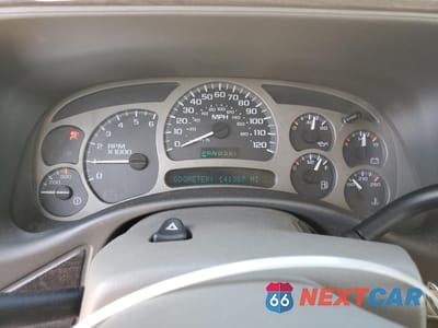 Zdjęcie 9 z 15 samochodu: 2005 GMC YUKON XL DENALI VIN:1GKFK66UX5J197489 - miniatura