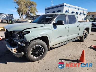 2024 TOYOTA TUNDRA CREWMAX SR5 5TFLA5EC5RX023305 - główne zdjęcie licytacji z USA - miniatura