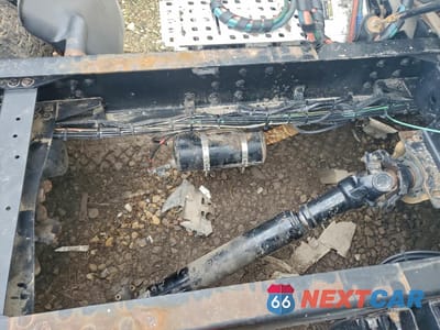 Zdjęcie 9 z 10 samochodu: 2017 VOLVO VNL SEMI TRUCK VIN:4V4NC9EH1HN972984 - miniatura