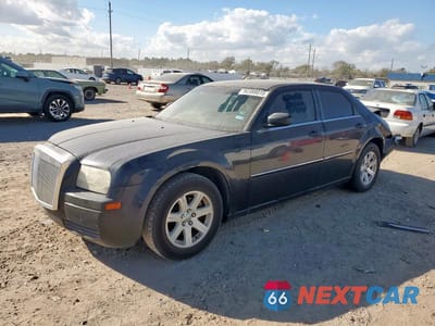 2008 CHRYSLER 300 LX 2C3KA43R38H253350 - główne zdjęcie licytacji z USA - miniatura
