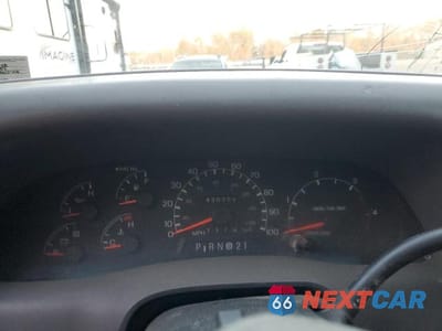 Zdjęcie 9 z 12 samochodu: 1999 FORD F250 SUPER DUTY VIN:1FTNX21F8XEE03348 - miniatura