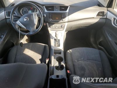 Zdjęcie 8 z 12 samochodu: 2015 NISSAN SENTRA S VIN:3N1AB7AP2FL696572 - miniatura
