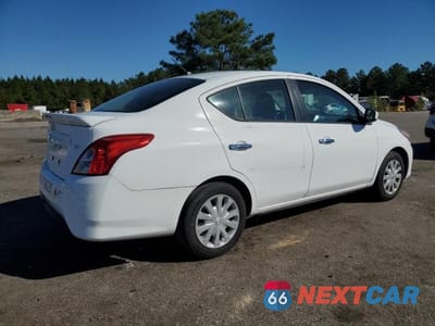 Trzecie zdjęcie samochodu z tyłu: 2018 NISSAN VERSA S VIN:3N1CN7AP8JL841803 - miniatura