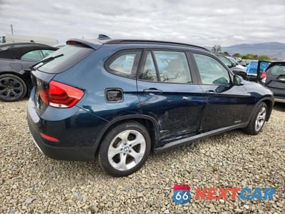 Trzecie zdjęcie samochodu z tyłu: 2015 BMW X1 SDRIVE28I VIN:WBAVM1C53FV317710 - miniatura