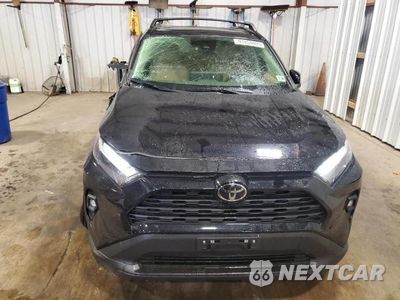 Piąte zdjęcie samochodu w środku: 2025 TOYOTA RAV4 XLE PREMIUM VIN:JTMB6RFV9SJ080717 - miniatura