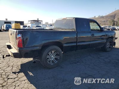 Trzecie zdjęcie samochodu z tyłu: 2003 CHEVROLET SILVERADO C1500 VIN:2GCEC19T431137208 - miniatura