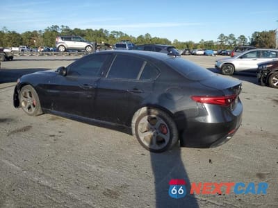 Drugie zdjęcie samochodu z przodu: 2017 ALFA ROMEO GIULIA VIN:ZARFAEBN2H7535451 - miniatura