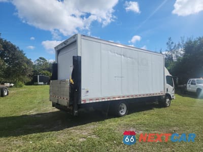 Czwarte zdjęcie samochodu z boku: 2018 ISUZU NPR HD VIN:0000000P000000000 - miniatura