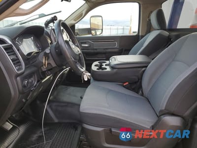 Zdjęcie 7 z 12 samochodu: 2019 RAM 5500 VIN:3C7WRMDL9KG546602 - miniatura