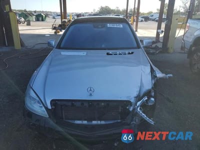 Piąte zdjęcie samochodu w środku: 2013 MERCEDES-BENZ S 550 4MATIC VIN:WDDNG9EB0DA510516 - miniatura