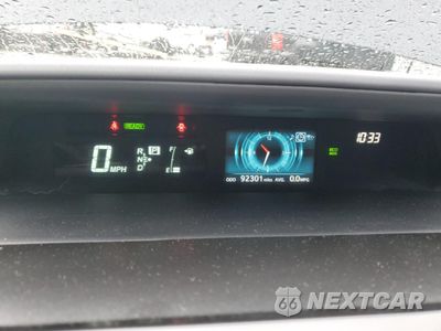 Zdjęcie 9 z 15 samochodu: 2017 TOYOTA PRIUS V VIN:JTDZN3EU1HJ071025 - miniatura