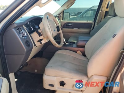 Zdjęcie 7 z 15 samochodu: 2007 FORD EXPEDITION XLT VIN:1FMFU15577LA70687 - miniatura