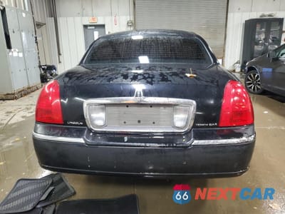 Zdjęcie 6 z 12 samochodu: 2010 LINCOLN TOWN CAR SIGNATURE LIMITED VIN:2LNBL8CV5AX750787 - miniatura