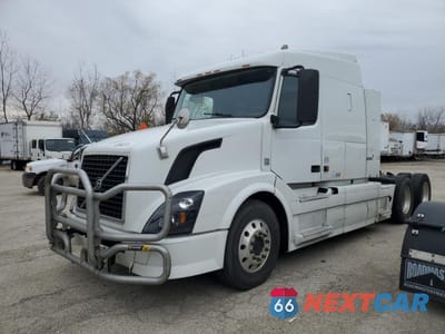 Drugie zdjęcie samochodu z przodu: 2015 VOLVO VNL SEMI TRUCK VIN:4V4N99EH6FN931245 - miniatura