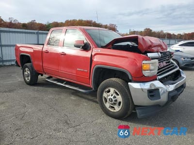 Czwarte zdjęcie samochodu z boku: 2015 GMC SIERRA K2500 SLE VIN:1GT22YEG1FZ127142 - miniatura