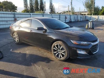Czwarte zdjęcie samochodu z boku: 2023 CHEVROLET MALIBU RS VIN:1G1ZG5ST9PF154844 - miniatura