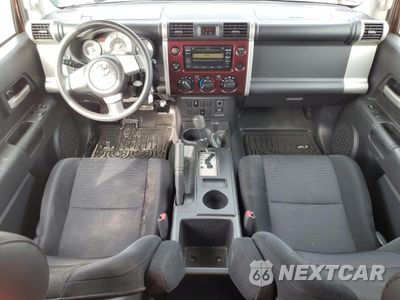 Zdjęcie 8 z 13 samochodu: 2007 TOYOTA FJ CRUISER VIN:JTEBU11F670058061 - miniatura