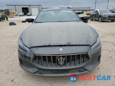 Piąte zdjęcie samochodu w środku: 2022 MASERATI QUATTROPORTE MODENA VIN:ZAM56YRM3NX400590 - miniatura
