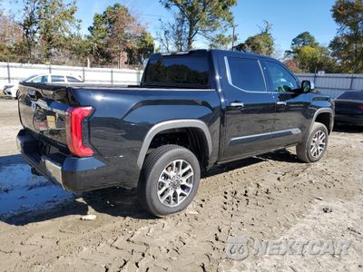 Trzecie zdjęcie samochodu z tyłu: 2026 TOYOTA TUNDRA CREWMAX PLATINUM VIN:5TFMC5DB4TX117237 - miniatura