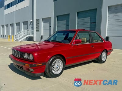 1988 BMW 325 IS AUTOMATIC WBAAA2308J8261823 - główne zdjęcie licytacji z USA - miniatura