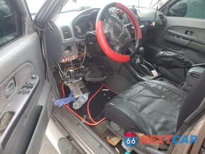 Zdjęcie 8 z 13 samochodu: 2004 NISSAN XTERRA XE VIN:5N1ED28TX4C618818 - miniatura
